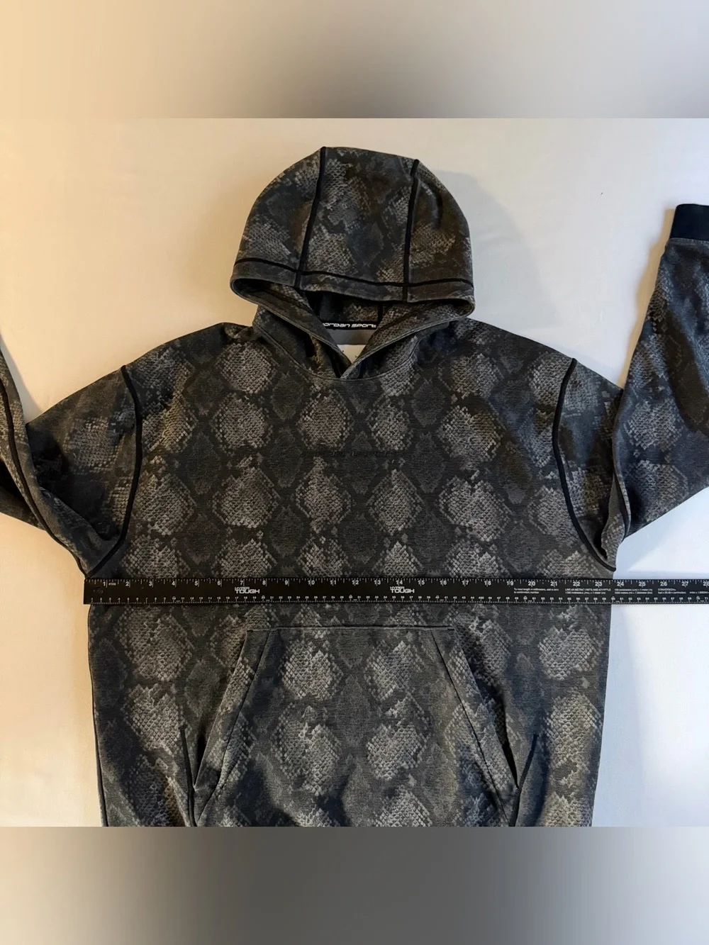 Jordan Sport Nike Snakeskin Hoodie Men L Baller Y2K Streets New York Harlem Goon